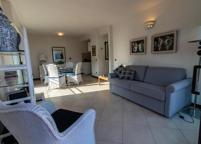 Casa Bellavista دْيانو مارينا